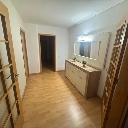 Airport Metro Olaias 888 ゲストハウス