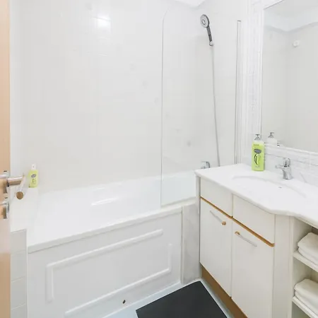 Airport Metro Olaias 888 リスボン