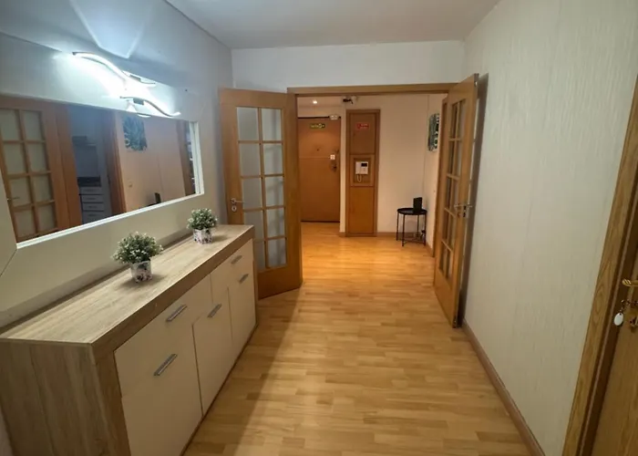 ゲストハウス Airport Metro Olaias 888