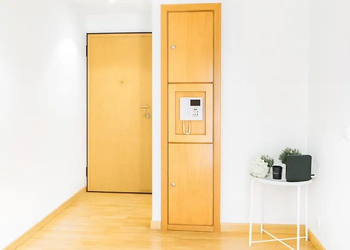 ゲストハウス Airport Metro Olaias 888