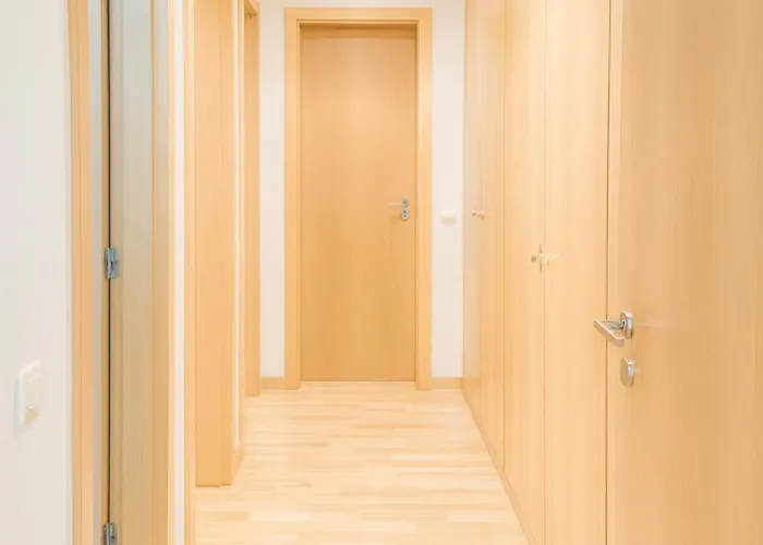 Airport Metro Olaias 888 ゲストハウス 3*